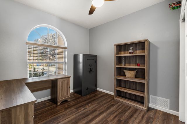 8101 Rancho Lago Court NW, Albuquerque, NM 87120