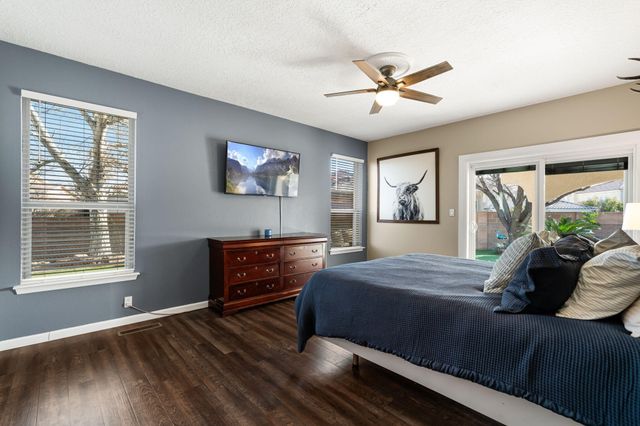 8101 Rancho Lago Court NW, Albuquerque, NM 87120