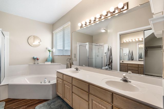 8101 Rancho Lago Court NW, Albuquerque, NM 87120