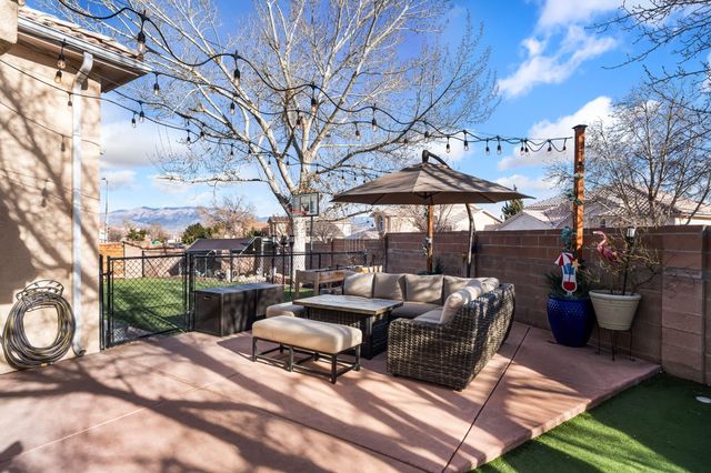 8101 Rancho Lago Court NW, Albuquerque, NM 87120