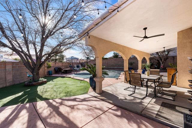 8101 Rancho Lago Court NW, Albuquerque, NM 87120
