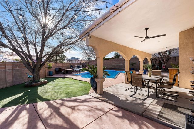8101 Rancho Lago Court NW, Albuquerque, NM 87120