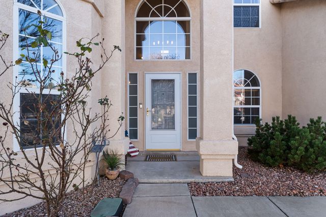 8101 Rancho Lago Court NW, Albuquerque, NM 87120