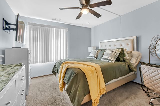 7100 W 95th Street 111, Oak Lawn, IL 60453