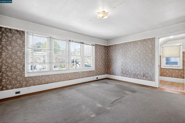 3824 Lakeshore Ave, Oakland, CA 94610