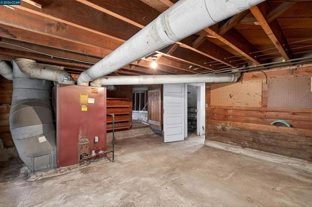 3824 Lakeshore Ave, Oakland, CA 94610