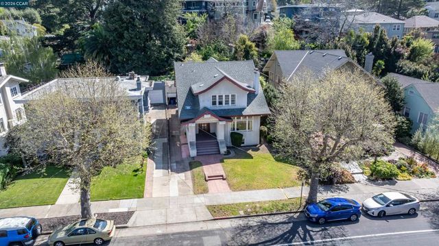 3824 Lakeshore Ave, Oakland, CA 94610