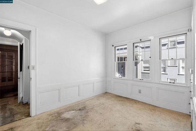 3824 Lakeshore Ave, Oakland, CA 94610