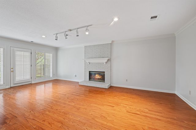8925 LEAF TRAIL CV, Memphis, TN 38018