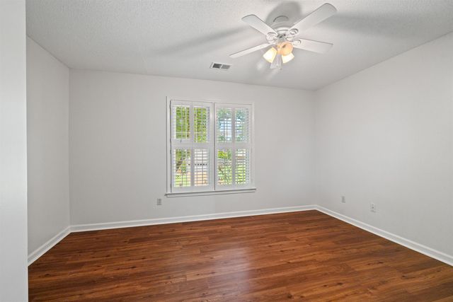 8925 LEAF TRAIL CV, Memphis, TN 38018