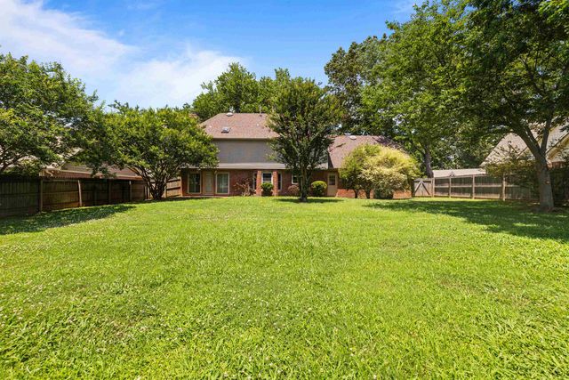 8925 LEAF TRAIL CV, Memphis, TN 38018