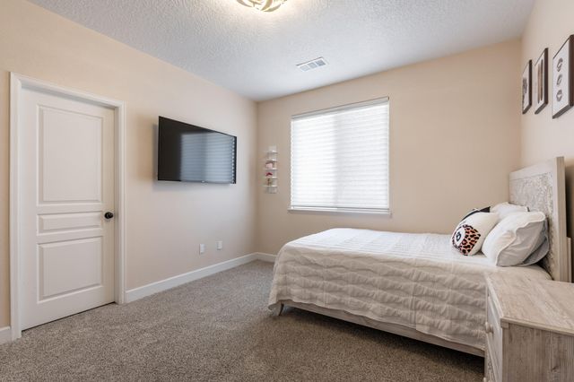 1440 Highline Street NW, Los Lunas, NM 87031