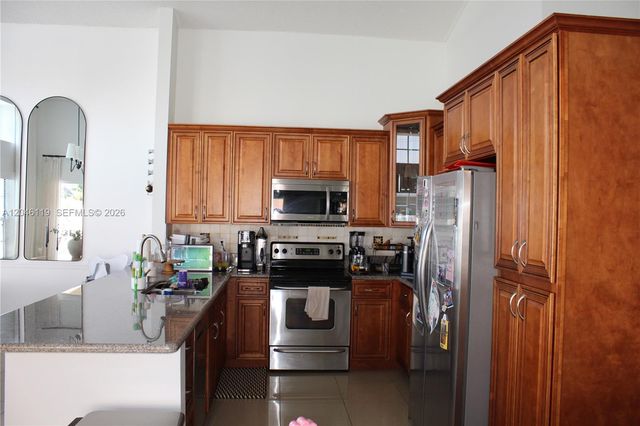 312 Bridgeton Road, Weston, FL 33326