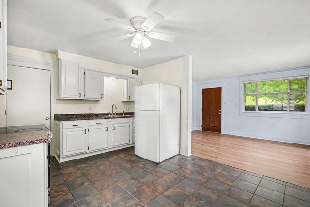 113 4th Avenue, 9-111, Dayton, KY 41074