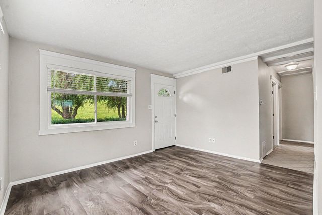 113 4th Avenue, 9-111, Dayton, KY 41074