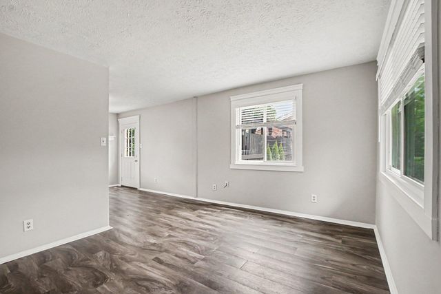 113 4th Avenue, 9-111, Dayton, KY 41074