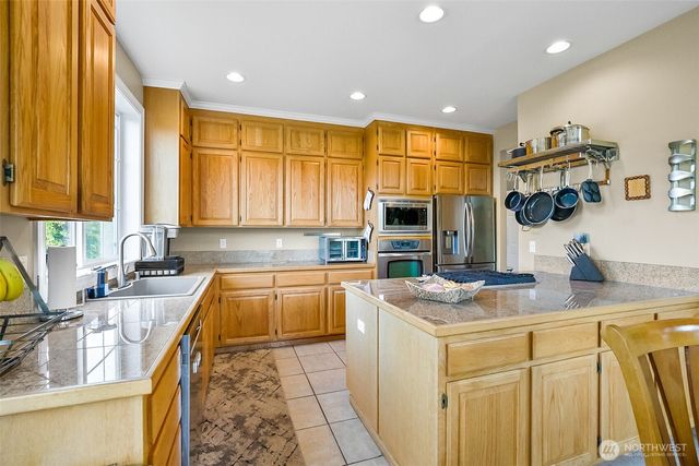 33 Zermatt Court, Camano Island, WA 98282