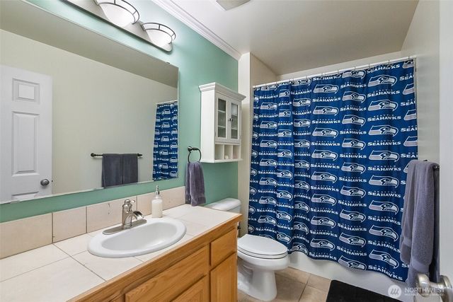 33 Zermatt Court, Camano Island, WA 98282