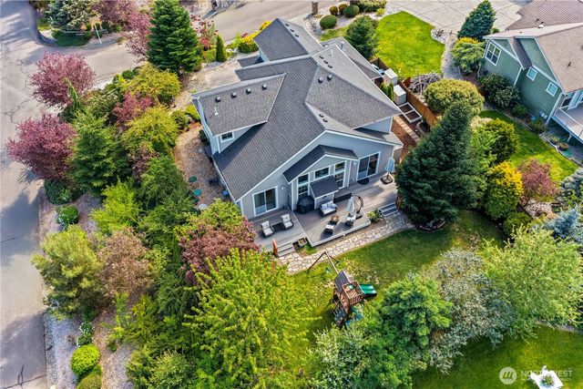 33 Zermatt Court, Camano Island, WA 98282