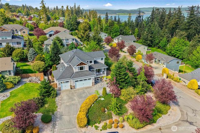 33 Zermatt Court, Camano Island, WA 98282