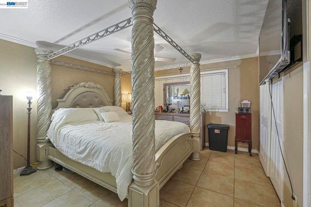 1427 Snyder St, Manteca, CA 95336