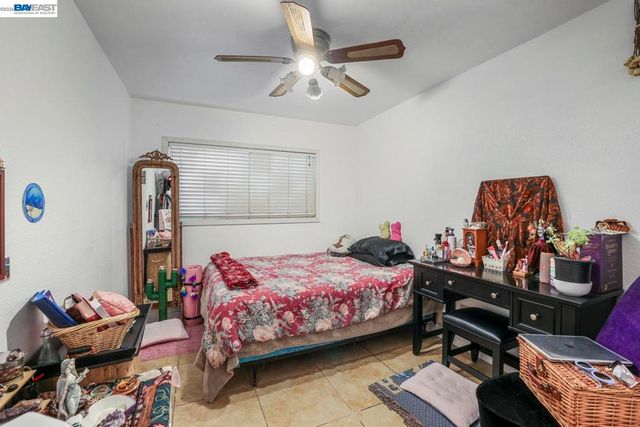 1427 Snyder St, Manteca, CA 95336