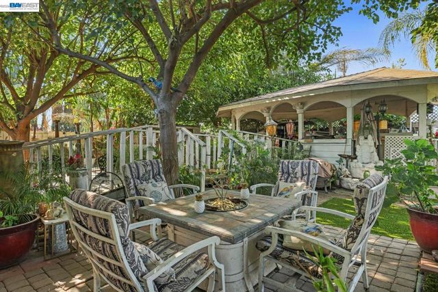 1427 Snyder St, Manteca, CA 95336