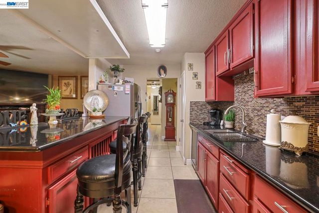 1427 Snyder St, Manteca, CA 95336