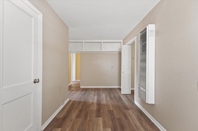 1808 Prairie View Drive, Dallas, TX 75235