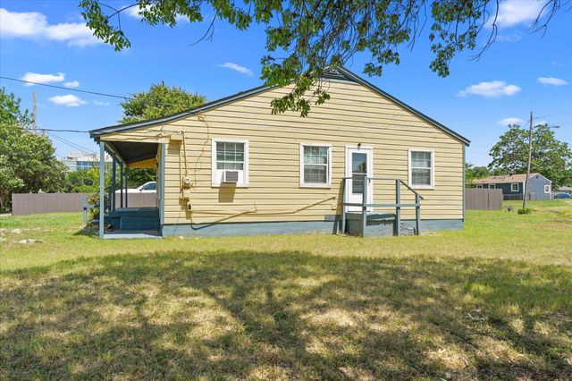 1808 Prairie View Drive, Dallas, TX 75235