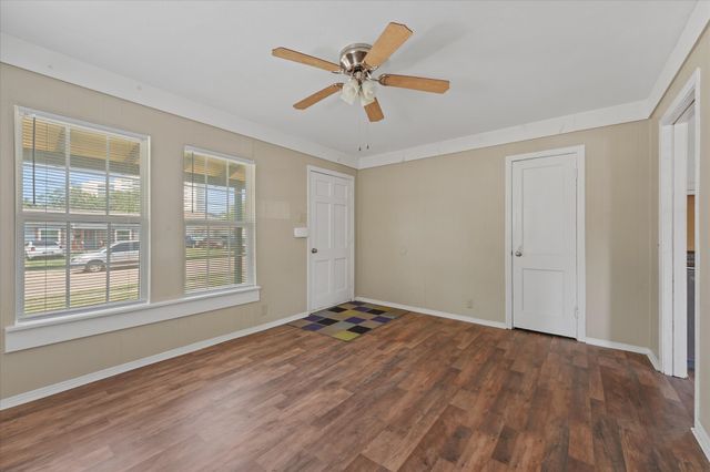 1808 Prairie View Drive, Dallas, TX 75235