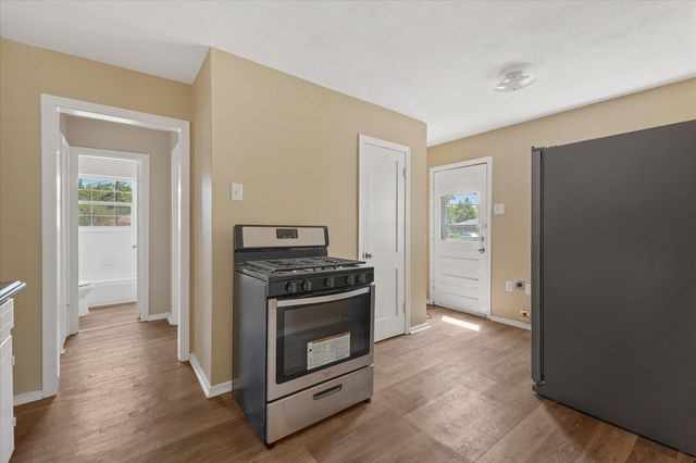 1808 Prairie View Drive, Dallas, TX 75235