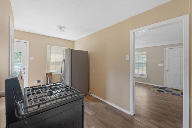 1808 Prairie View Drive, Dallas, TX 75235