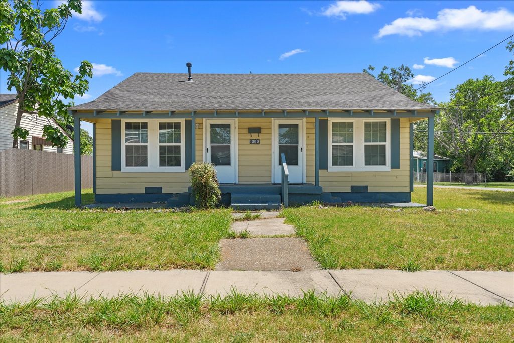 1808 Prairie View Drive, Dallas, TX 75235
