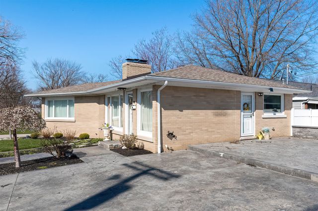 1884 E 2ND Street, Erie, PA 16511