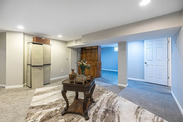 1884 E 2ND Street, Erie, PA 16511