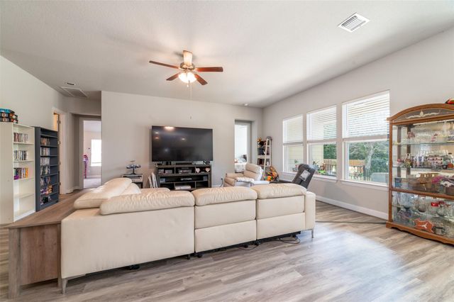 273 Rimrock CT, Bastrop, TX 78602