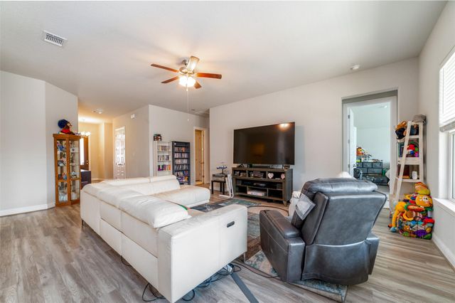 273 Rimrock CT, Bastrop, TX 78602