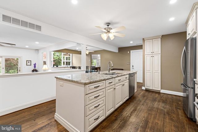 19 SEMINARY DR, Lutherville Timonium, MD 21093