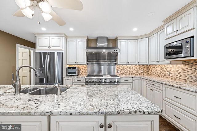 19 SEMINARY DR, Lutherville Timonium, MD 21093