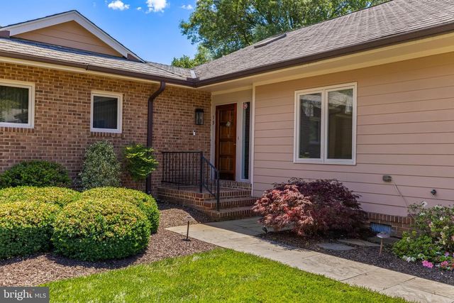 19 SEMINARY DR, Lutherville Timonium, MD 21093