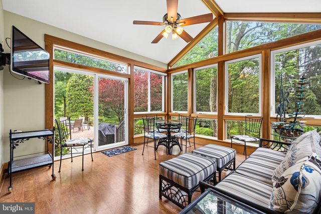 19 SEMINARY DR, Lutherville Timonium, MD 21093