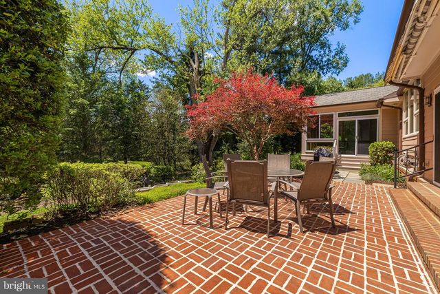19 SEMINARY DR, Lutherville Timonium, MD 21093