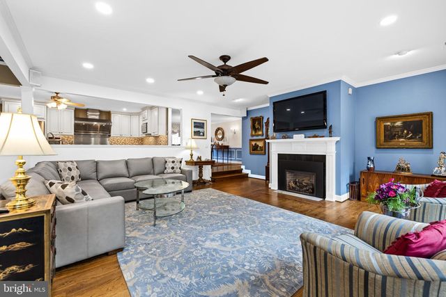 19 SEMINARY DR, Lutherville Timonium, MD 21093