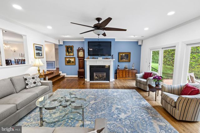 19 SEMINARY DR, Lutherville Timonium, MD 21093