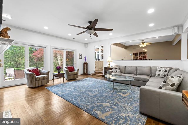 19 SEMINARY DR, Lutherville Timonium, MD 21093