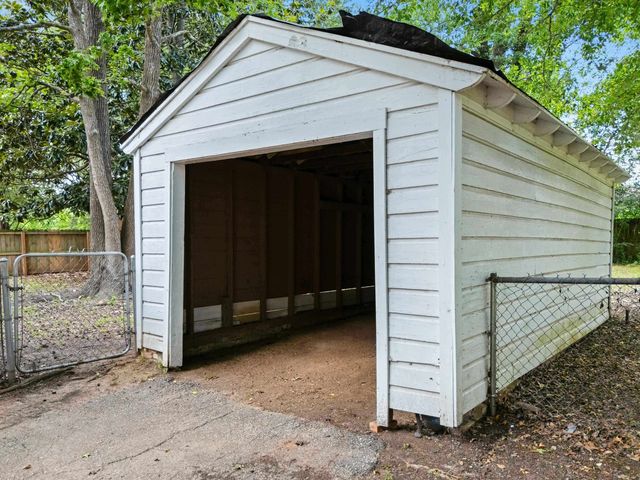 627 Helen, Kilgore, TX 75662