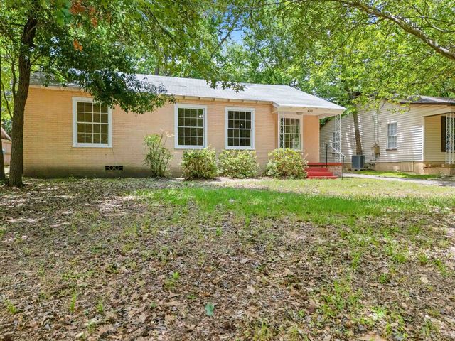 627 Helen, Kilgore, TX 75662