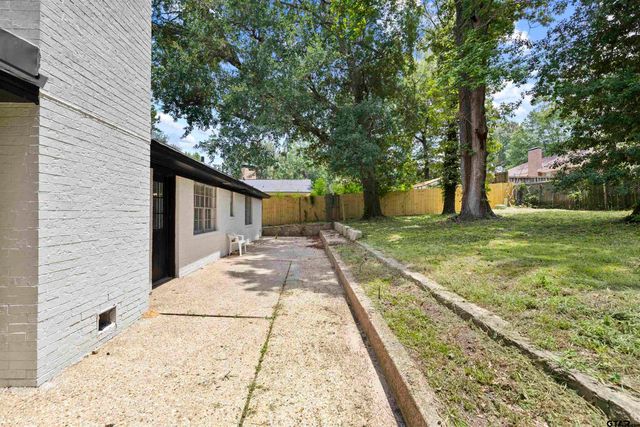 1809 Chipco Dr, Tyler, TX 75703