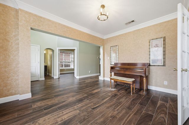 1605 Hawkins Court, Carrollton, TX 75010
